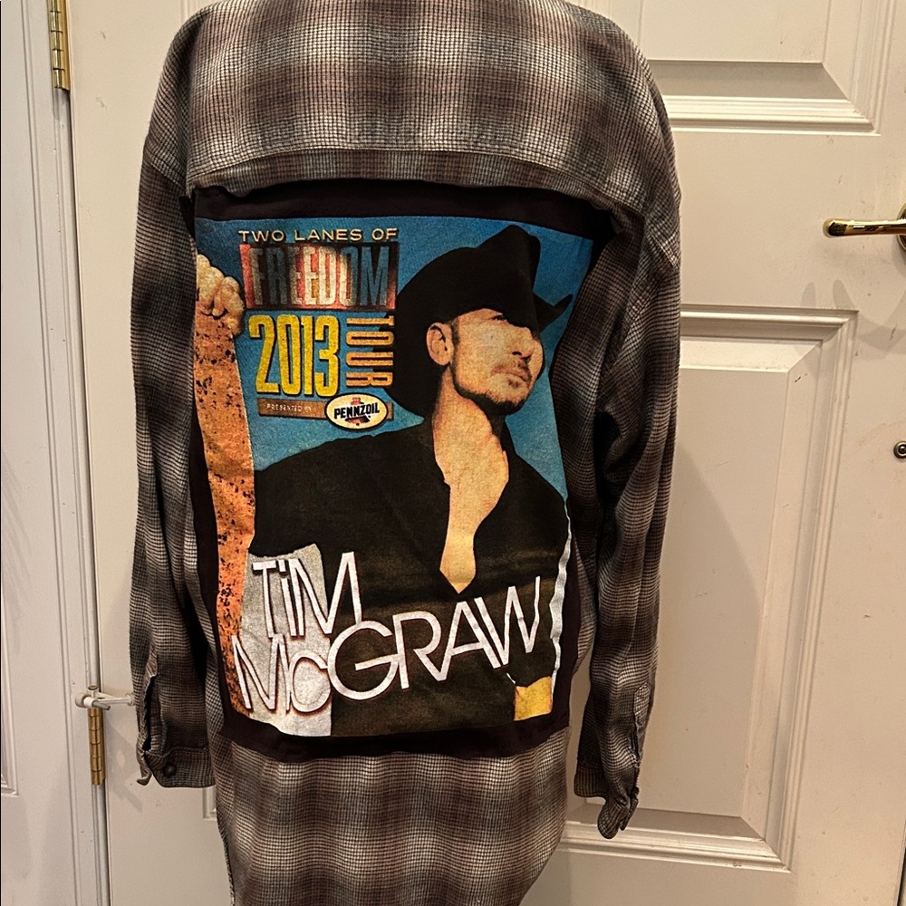 Upcycled Flannel Tim McGraw Graphic Men's XL